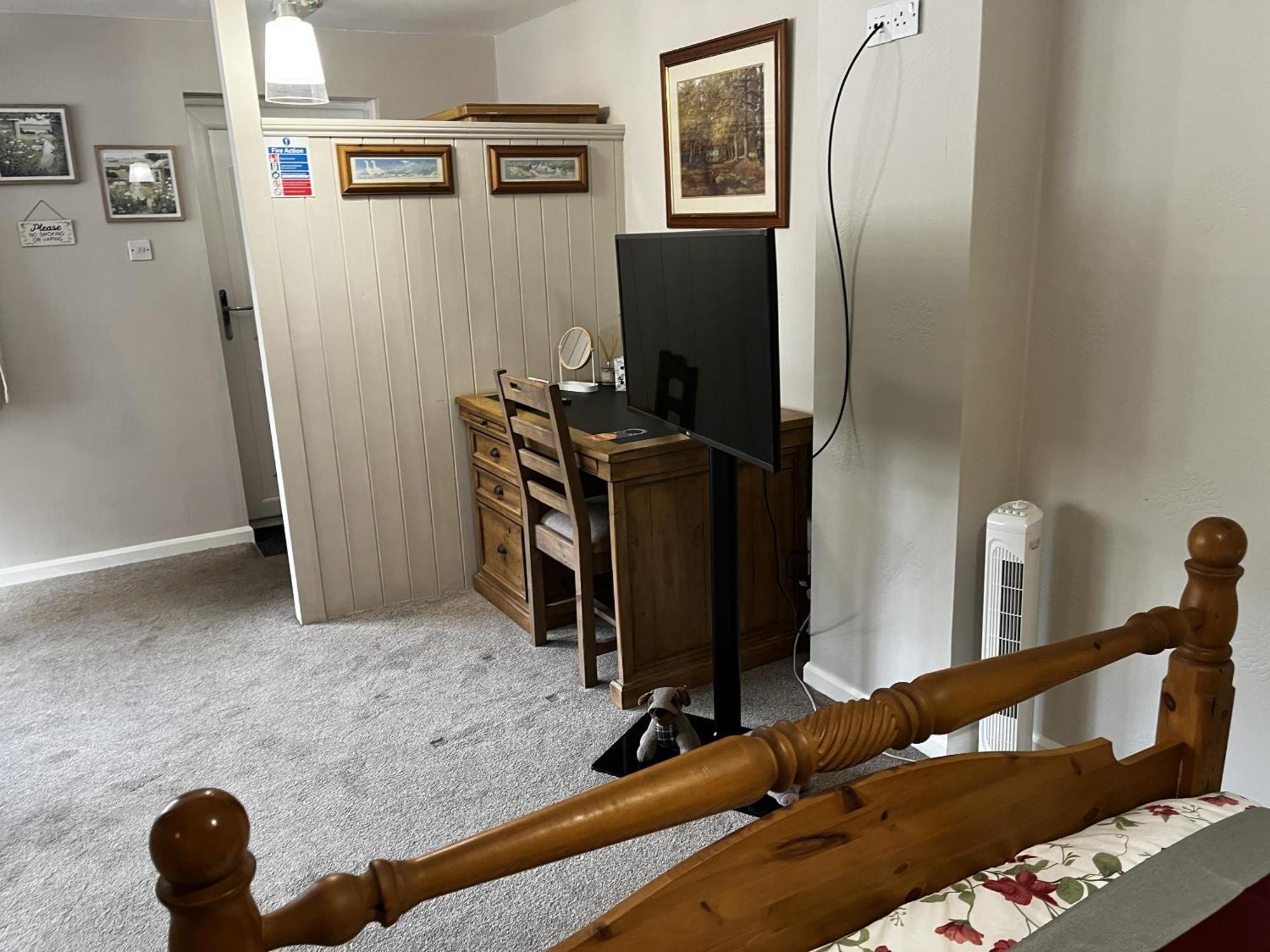 Crown & Anchor Bed & Breakfast Грантъм Екстериор снимка